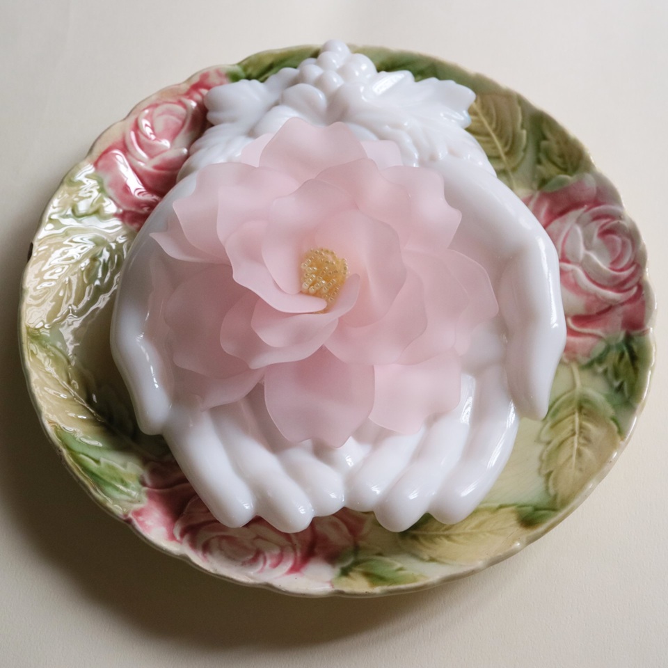 大輪芍薬のコサージュ（ピンク）